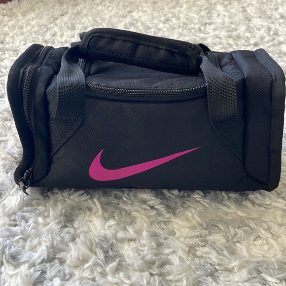 Nike Bags Nike Mini Duffle Bag Insulated Lunch Box Blackpink Poshmark